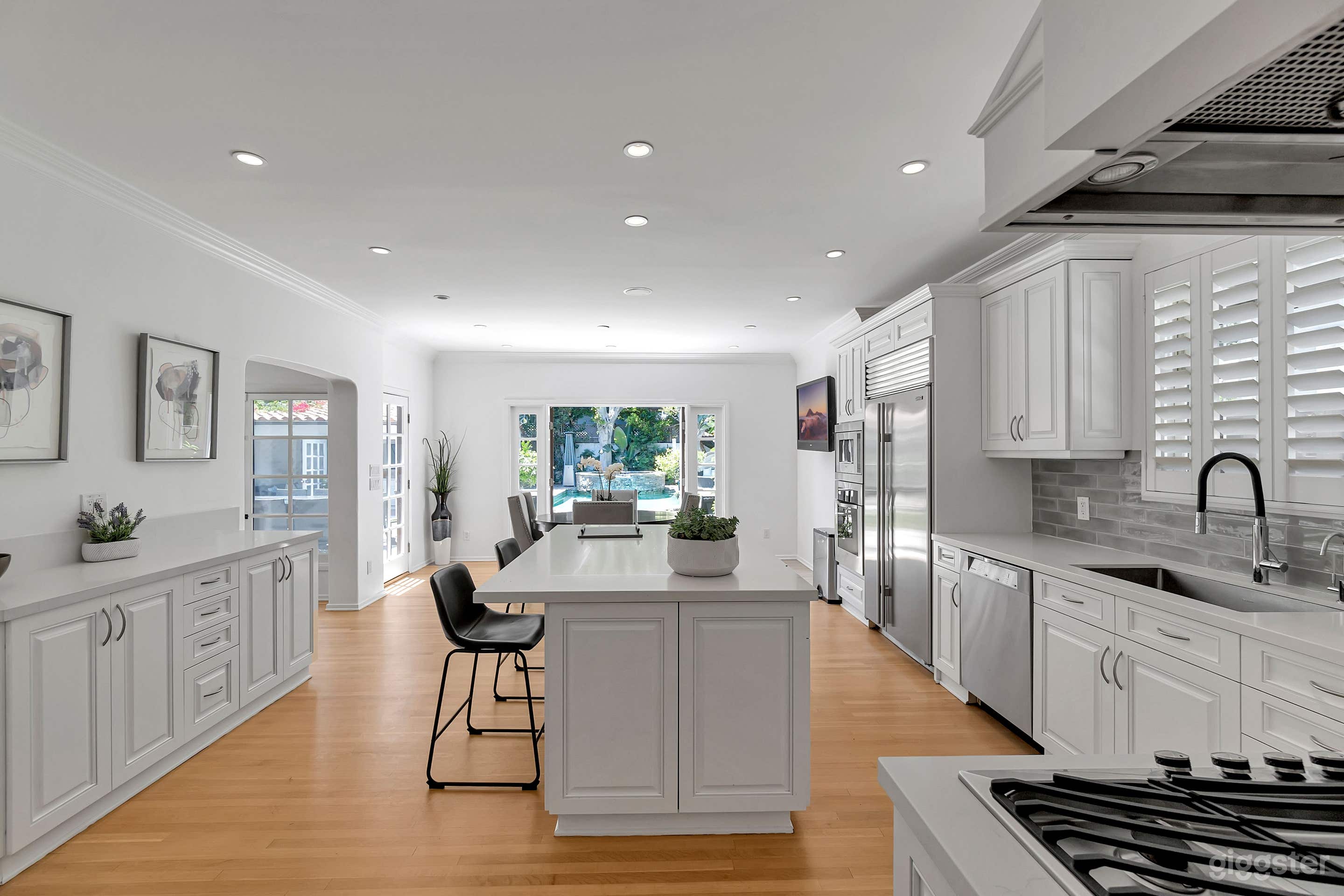 *NEW* Modern Mediterranean Spaulding Square Home Photo 4