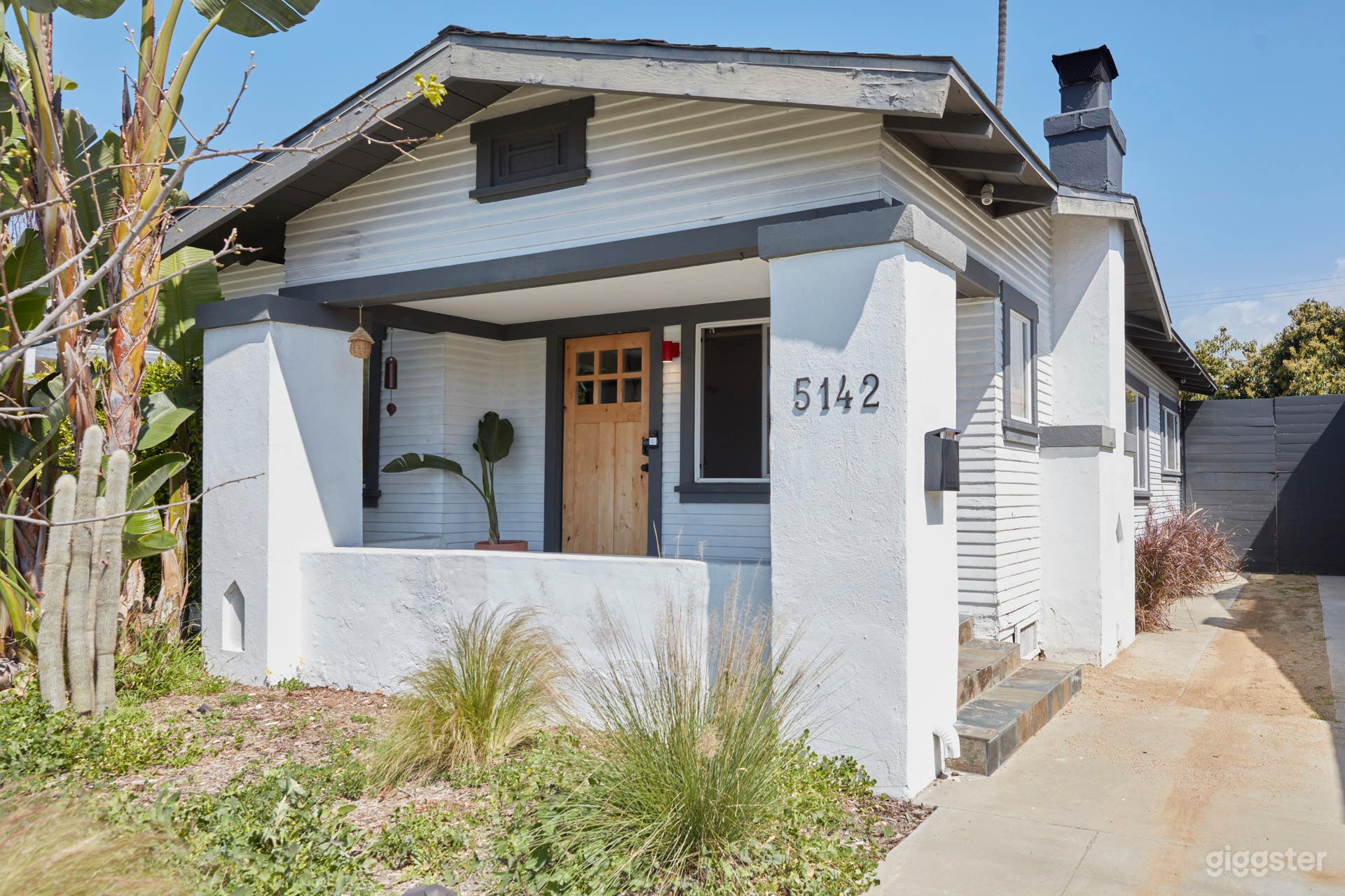 Charming Craftsman Bungalow Photo 2