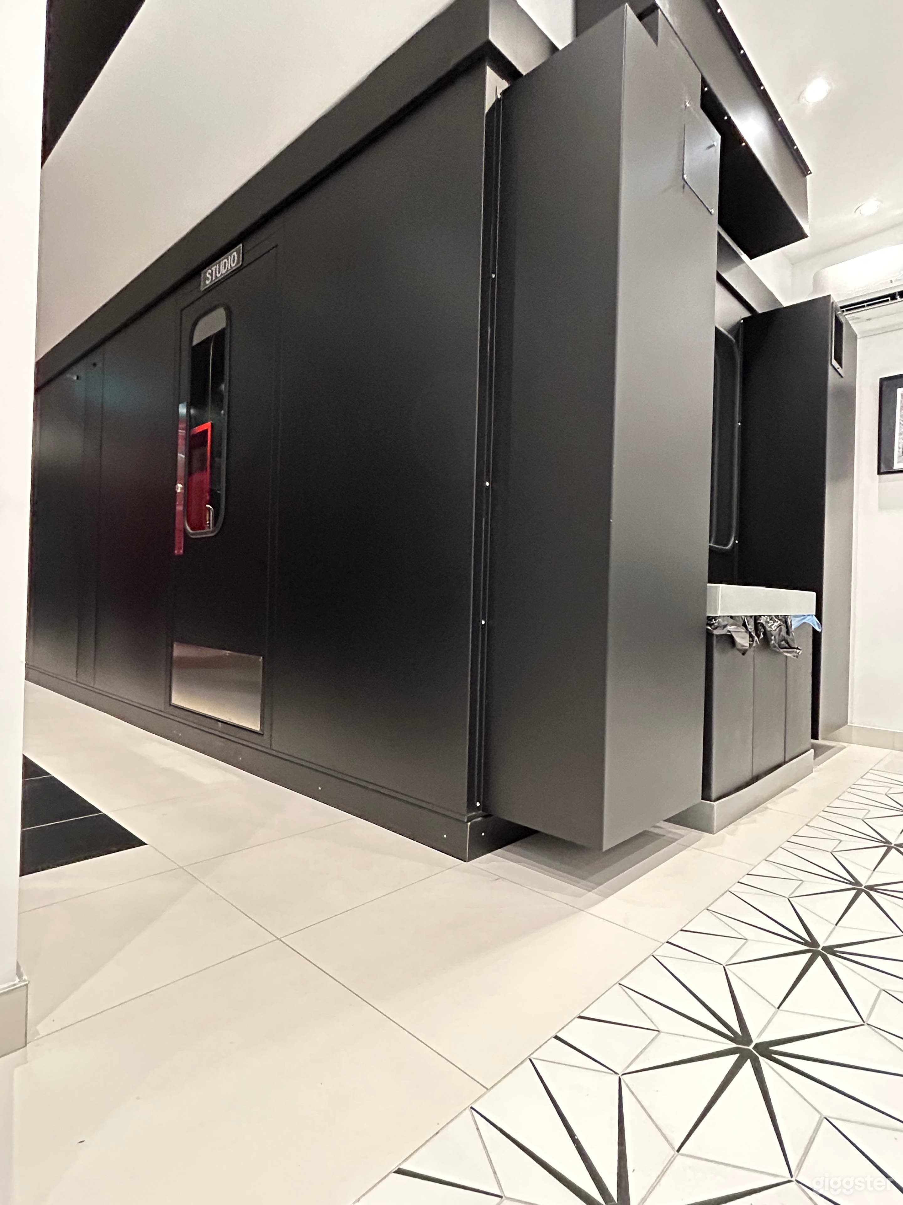 Also available: wifi, full kitchen, outdoor terrace, bar, conference room