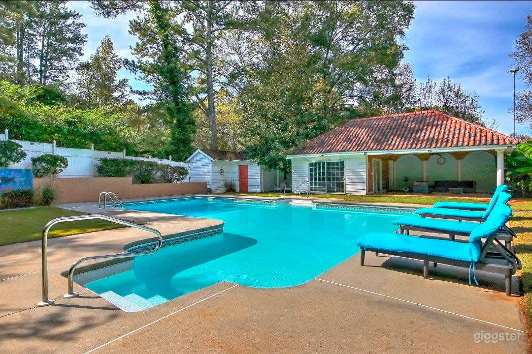 Bamboo garden Pool House Retreat Photo 1