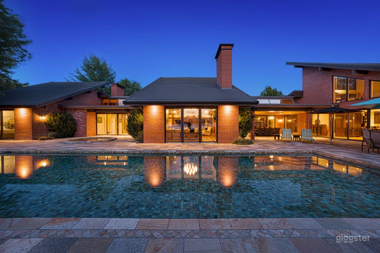  English Style Waterfront Home W/ Heated Pool 