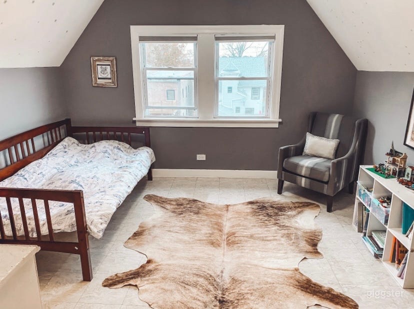 Beautiful Historic Residence on tree lined street Photo 2