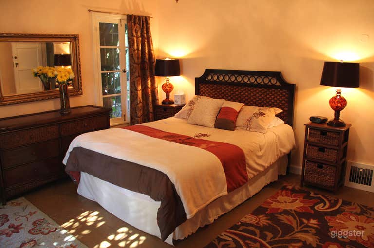  Hollywood Bed & Breakfast 