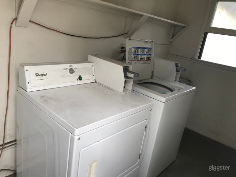  Laundry area 