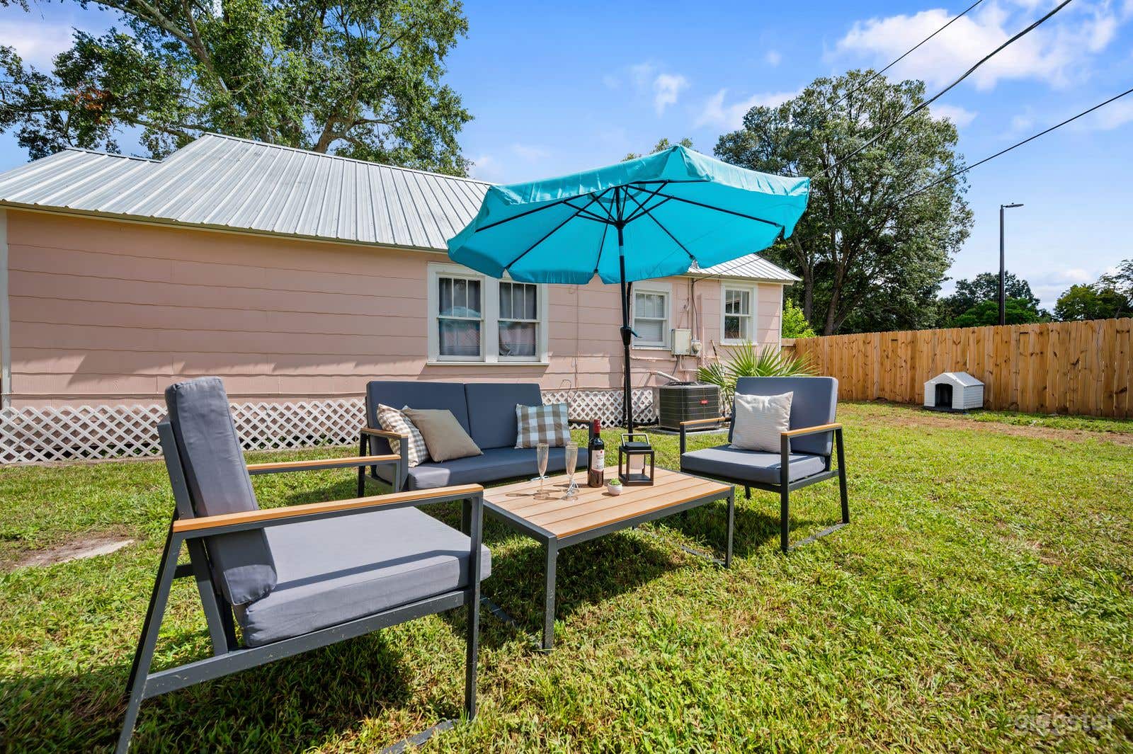 Cozy Urban Backyard Retreat Photo 1