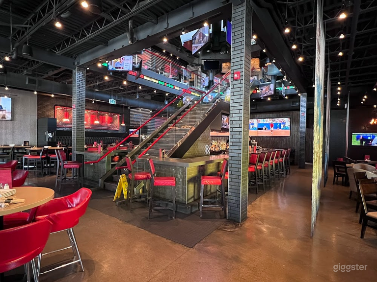  Bar with Lounge Space 