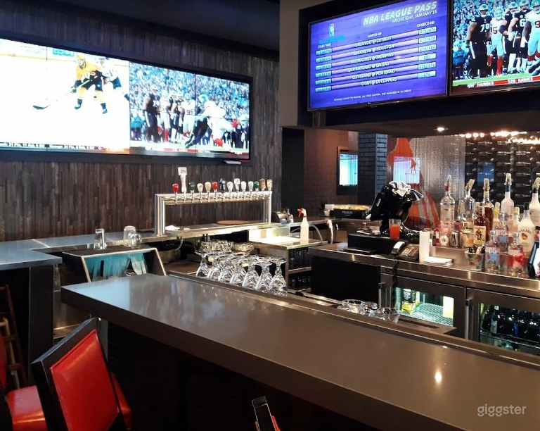  Bar with Lounge Space 