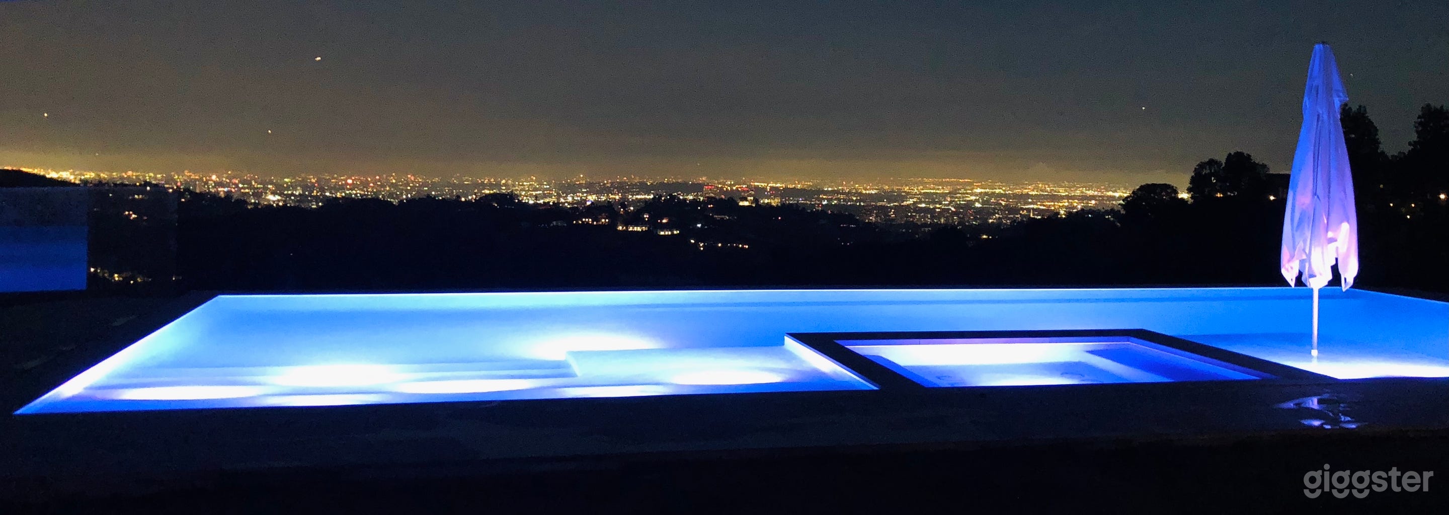 Gated Bel-Air Home, Jetliner Views,  Infinity Pool Photo 4