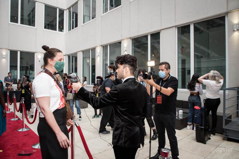  The Famous Court Yard in New York 