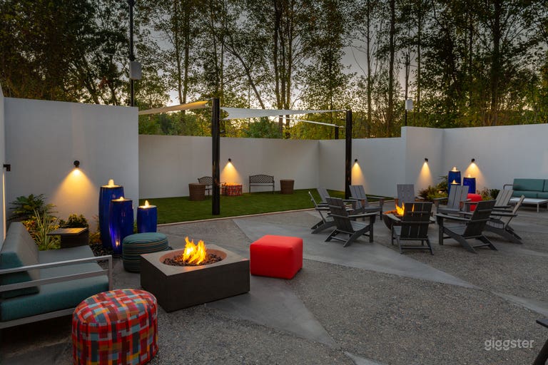  Stunning Outdoor Entertainment Area 