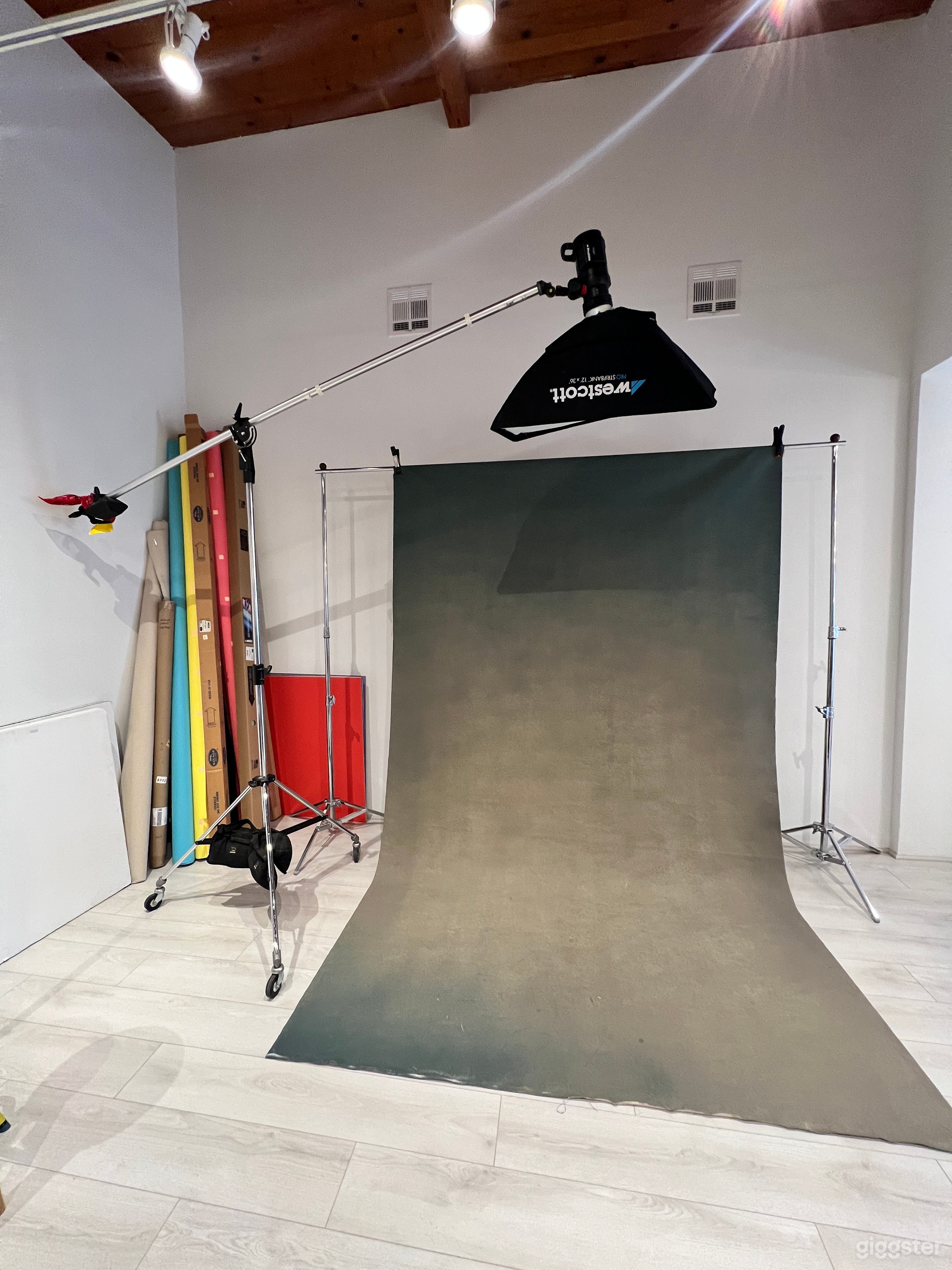 Remodeled Gem in Memorial Area of Houston, TX Photo 2