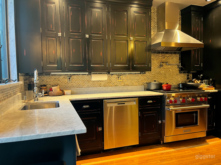  L-shaped kitchen counter 