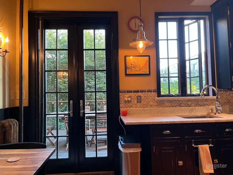  Easy flow from kitchen to deck 