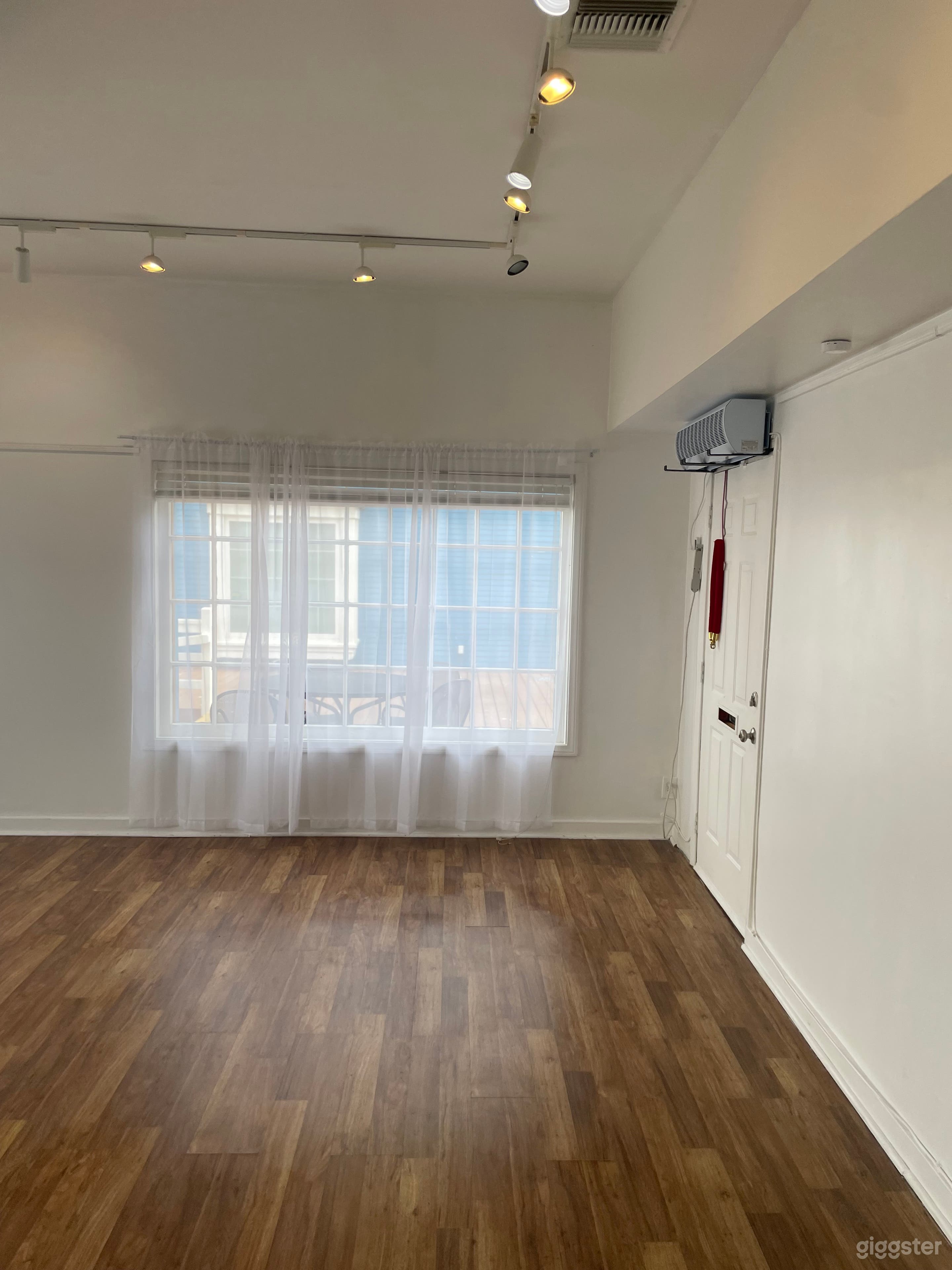 Marina del Rey Waterfront Venue with an Ocean View Photo 4