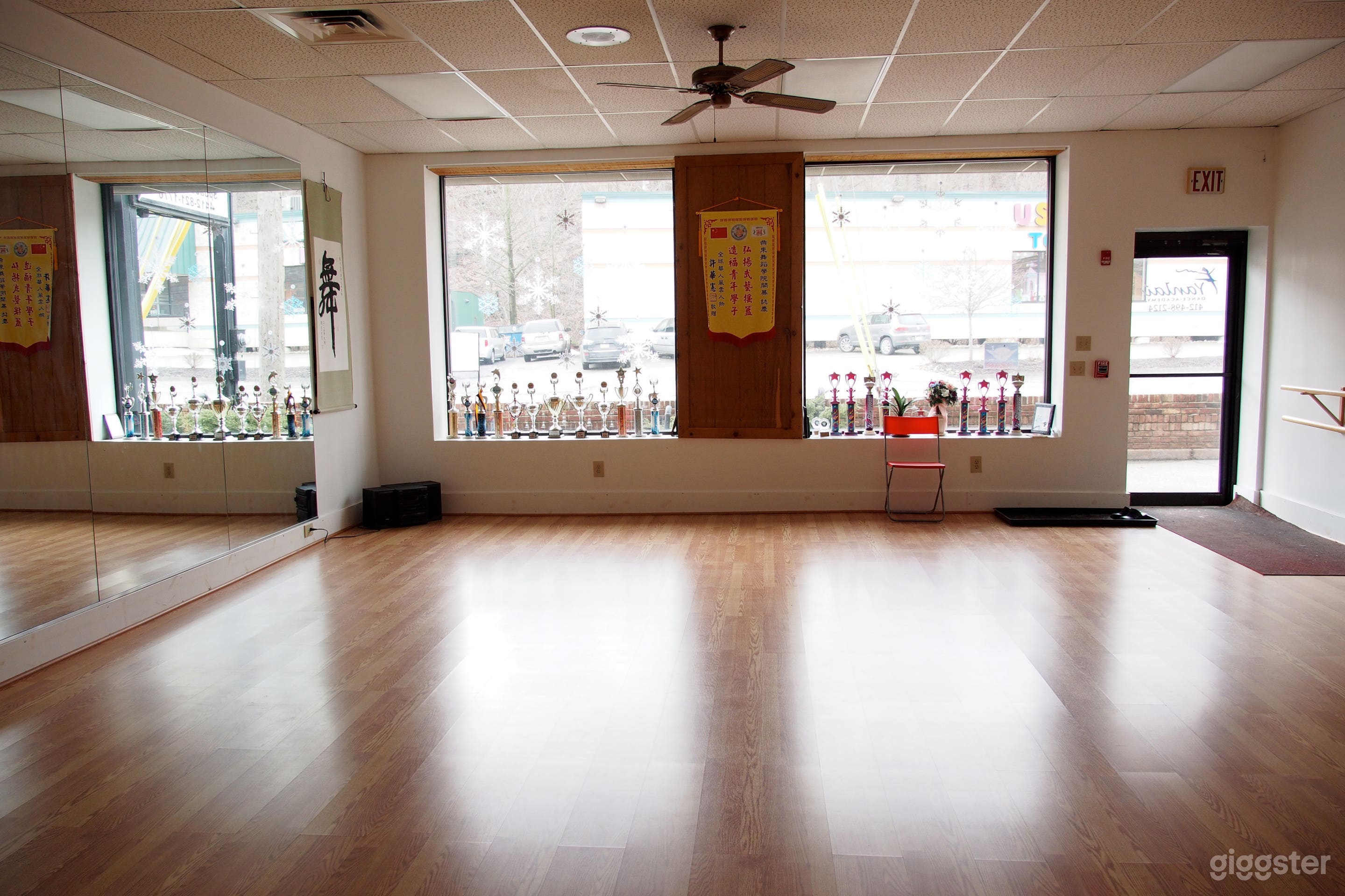 Pittsburgh Perfect Smaller Dance Studio Photo 1