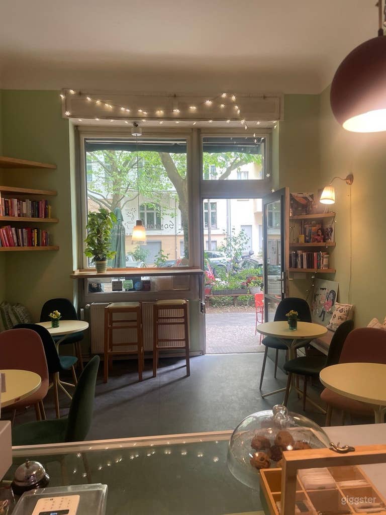  A cozy, charming, cool & cute Café in Berlin 