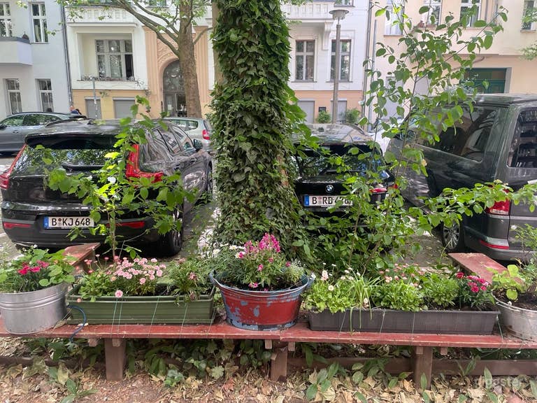  A cozy, charming, cool & cute Café in Berlin 