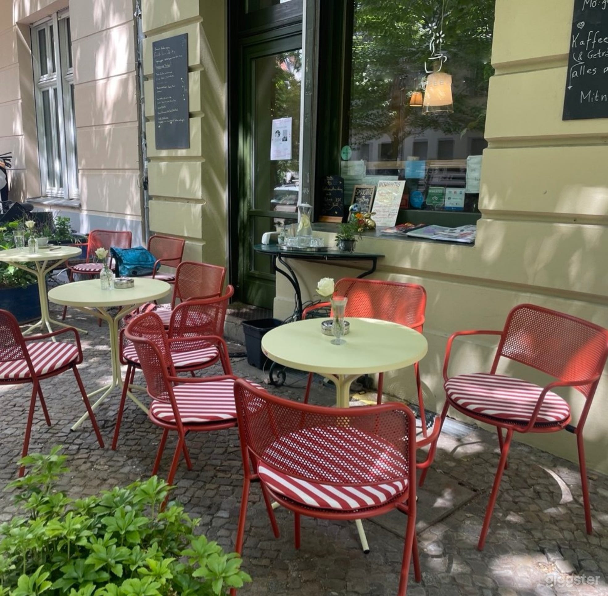 A cozy, charming, cool & cute Café in Berlin Foto 1