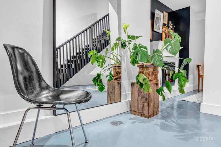  2-Story NYC Style Gastown Loft 