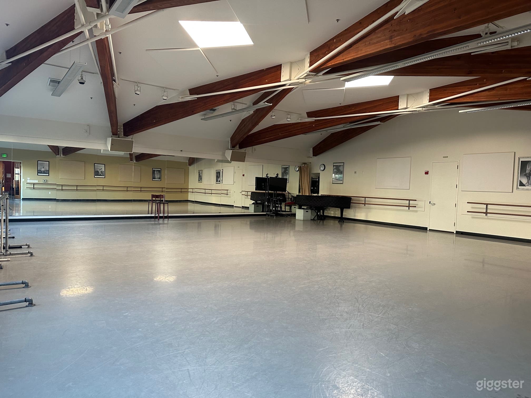 Beautiful Ballet Studio (Argyle Studio) Photo 1