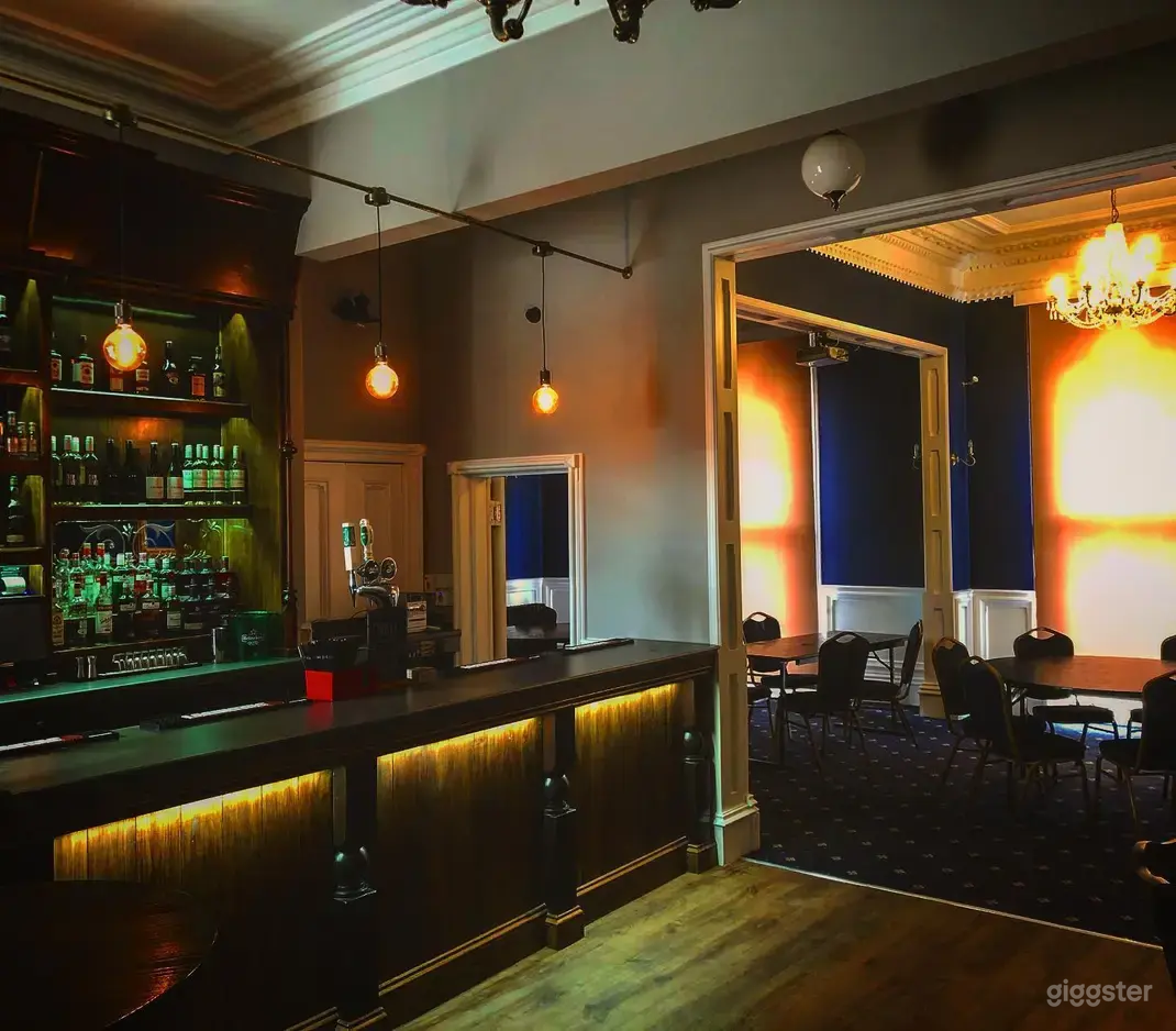 Elegant High-Ceiling room for Events Photo 3