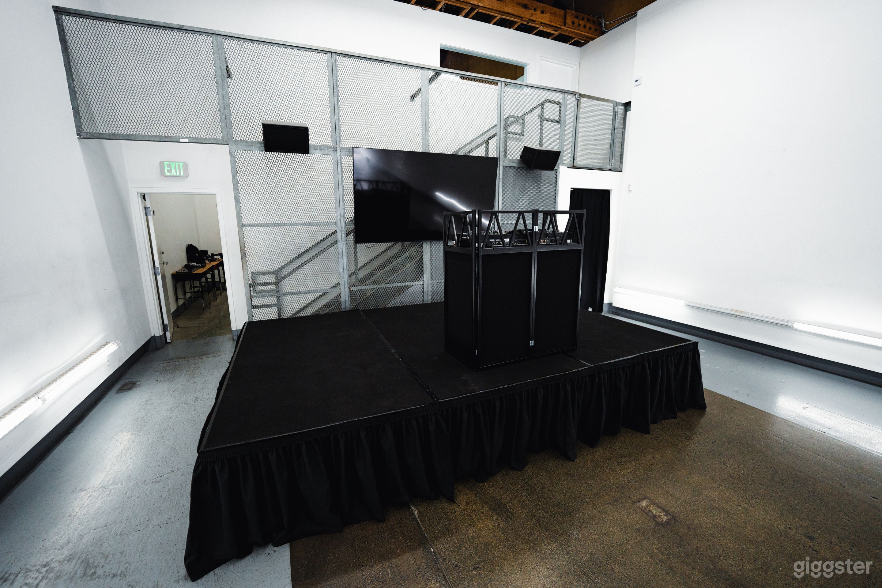 Resurrecting LA Street Culture One Party at a Time. 2,000 sq Photo 3