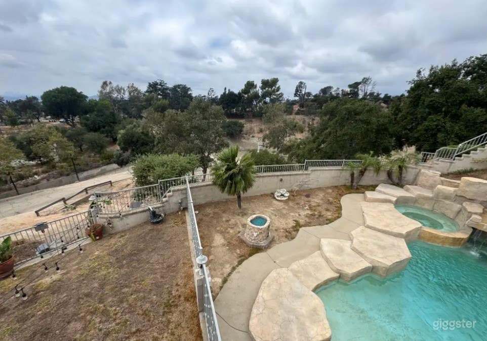 Elegant One of a Kind Pool for Productions Photo 4