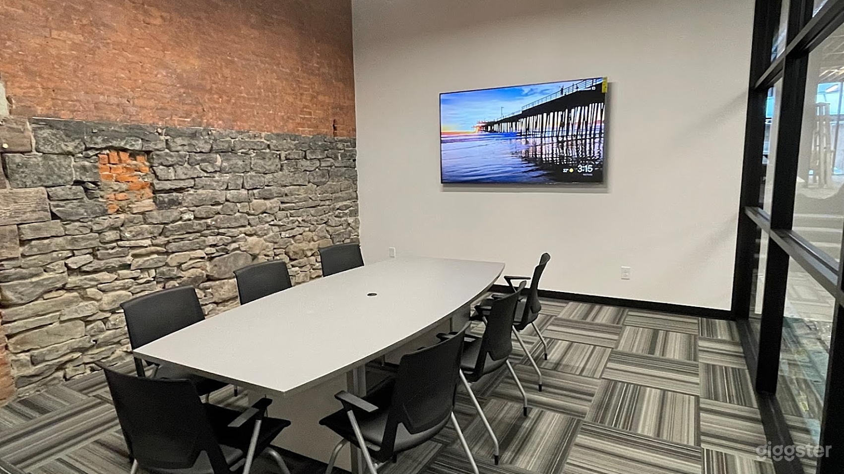 M2 Meeting Room Photo 3