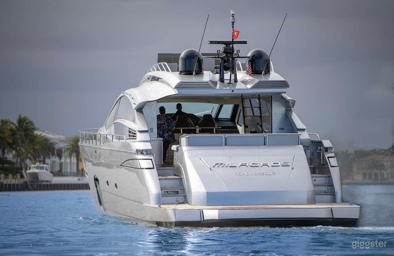  Aggressive and Sleek 82' Pershing  Photo 1