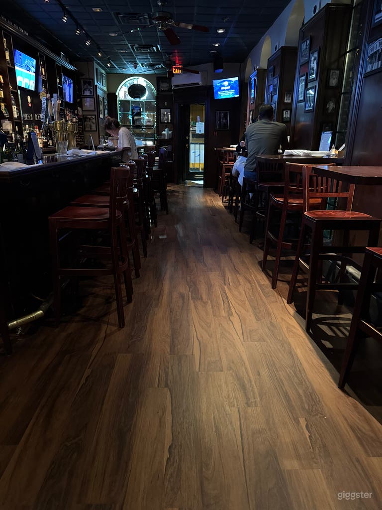  Quaint Restaurant/Bar — Perfect for Daytime Filming 