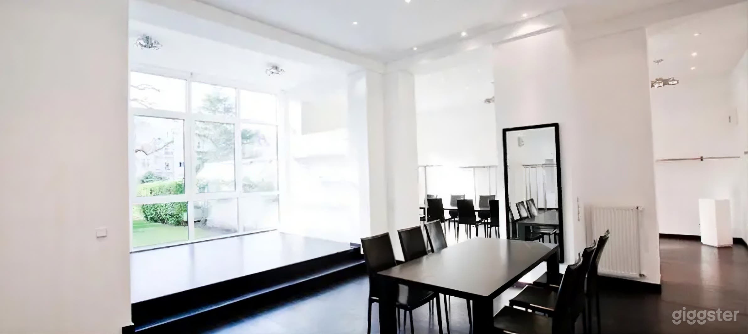 Elegante, moderne Villa & Showroom in Düsseldorf Foto 4