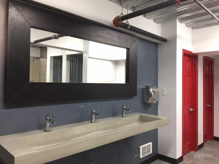  Locker Room: Inside Women&#x27;s World of Boxing 