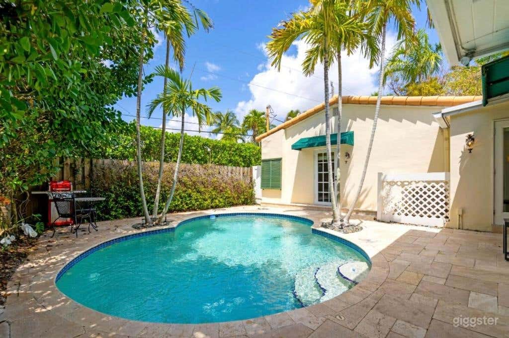 Tropical-Style Private Pool Photo 4