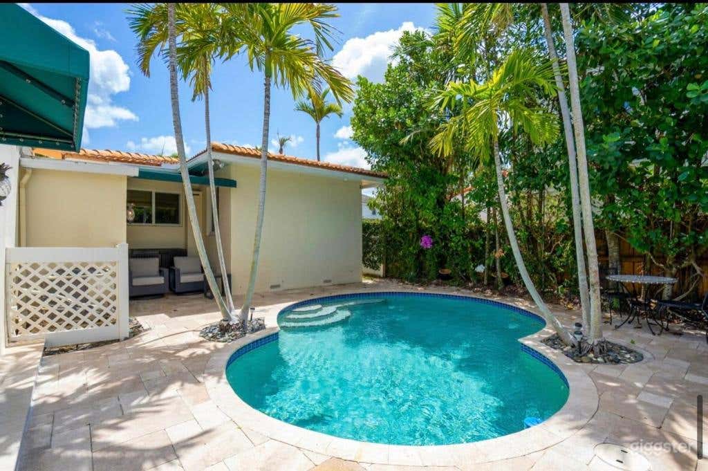 Tropical-Style Private Pool Photo 1