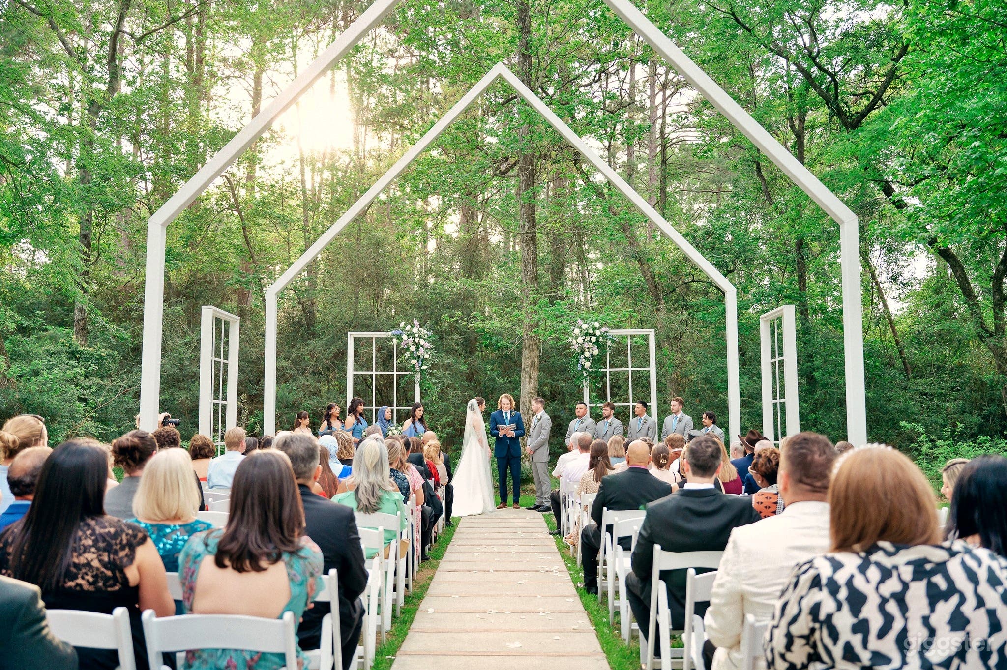 Charming Outdoor Chapel Photo 3