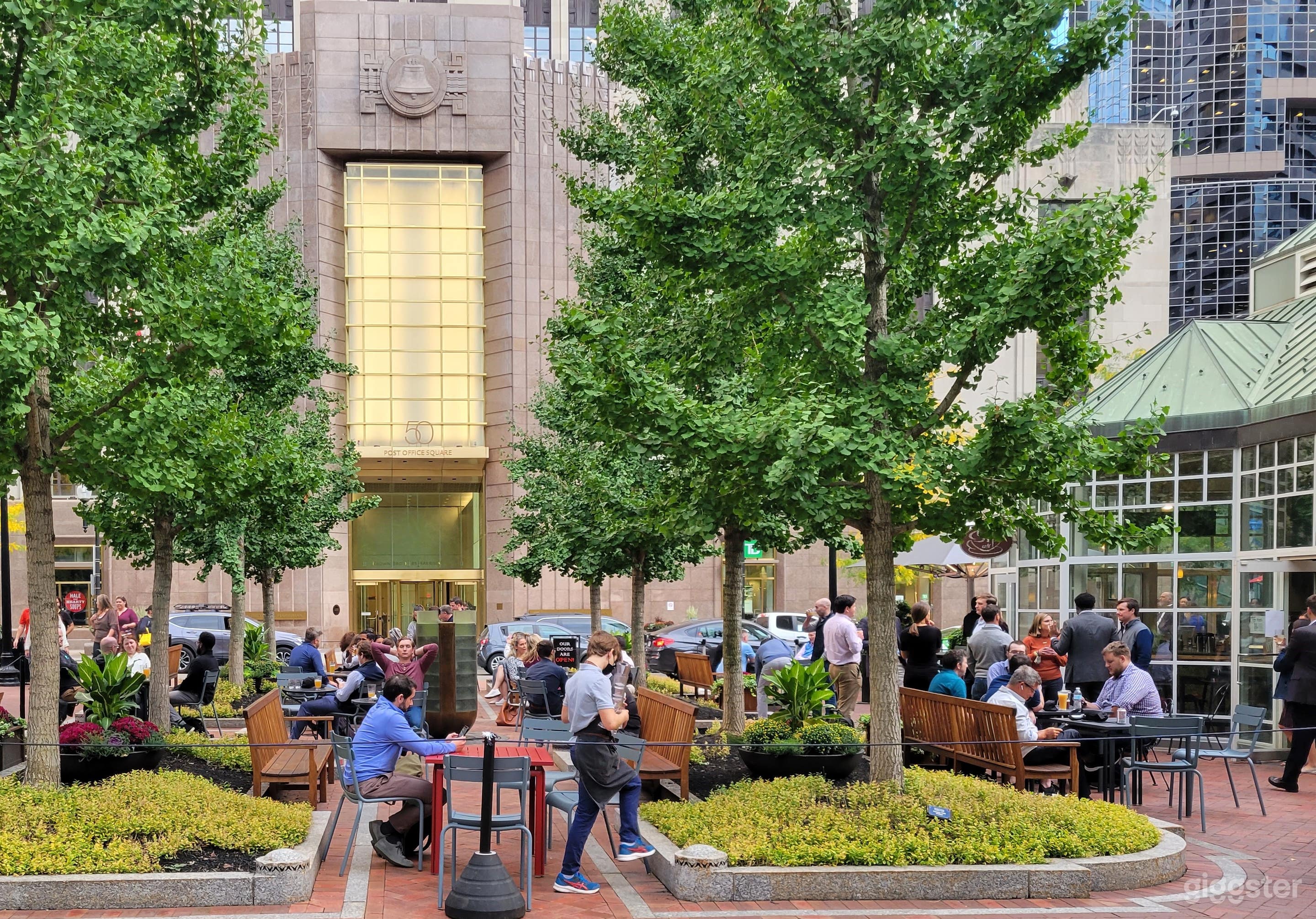 Cafe/Bar located in park in Downtown Boston Photo 3