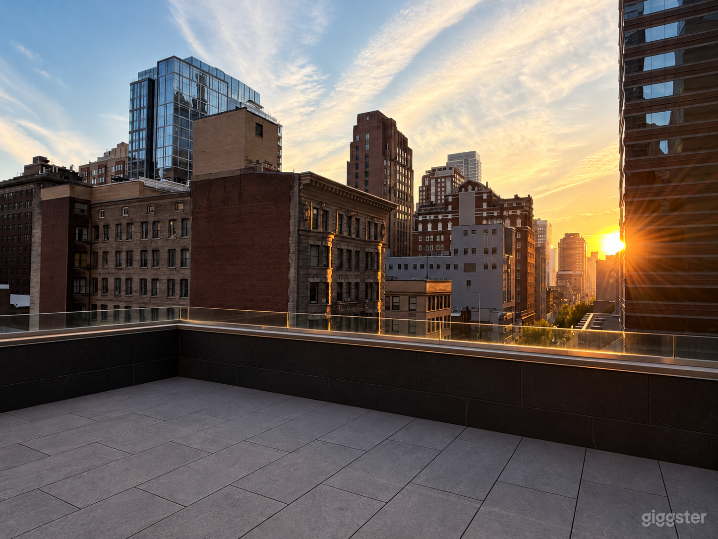Rooftop Deck | The Perfect Sunset View Experience Photo 4