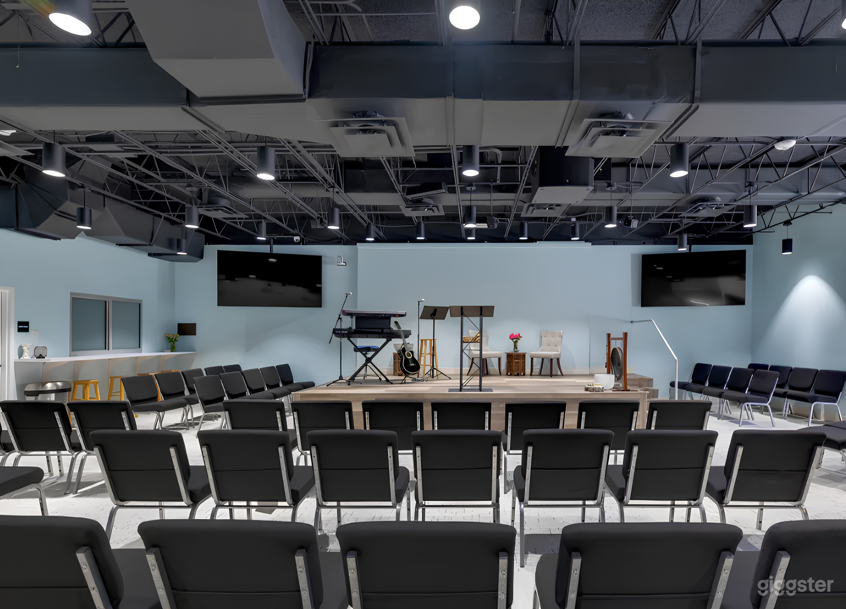 Modern Beachfront Event Space Photo 4