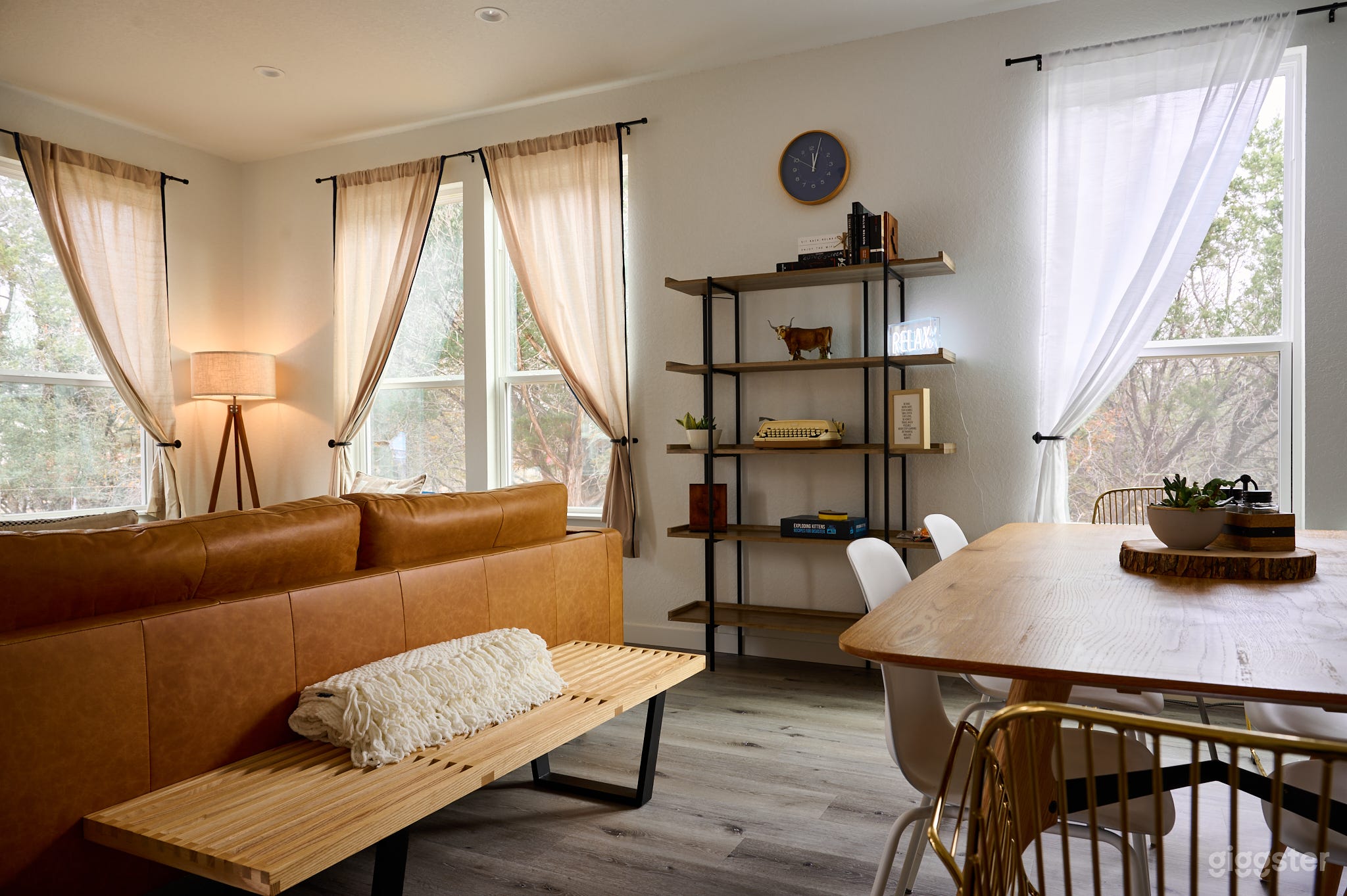 Brand new, modern home close to the lake Photo 4