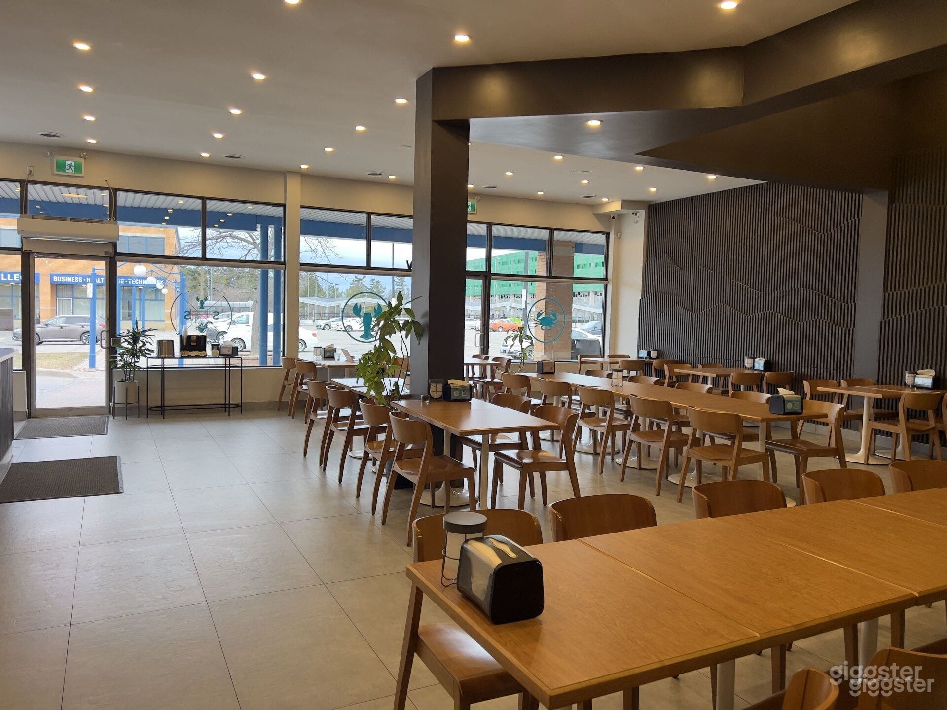 Restaurant at the GO Station Photo 4