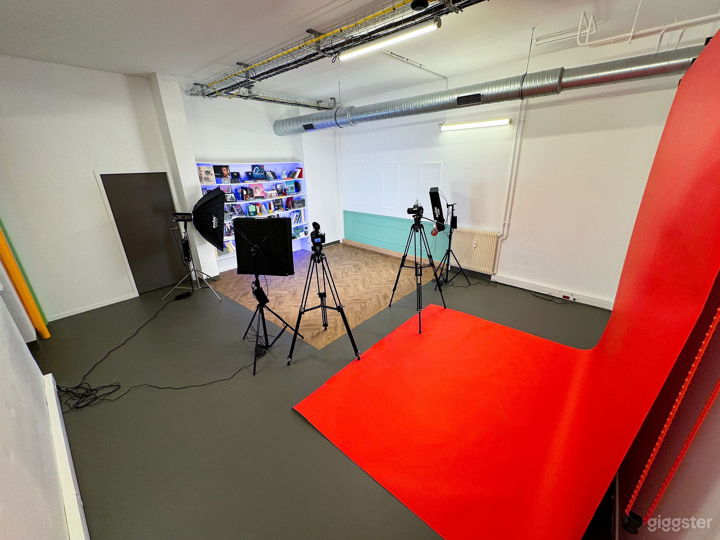 Grand Studio Photo &amp; Vidéo au coeur du 9e Photo 4