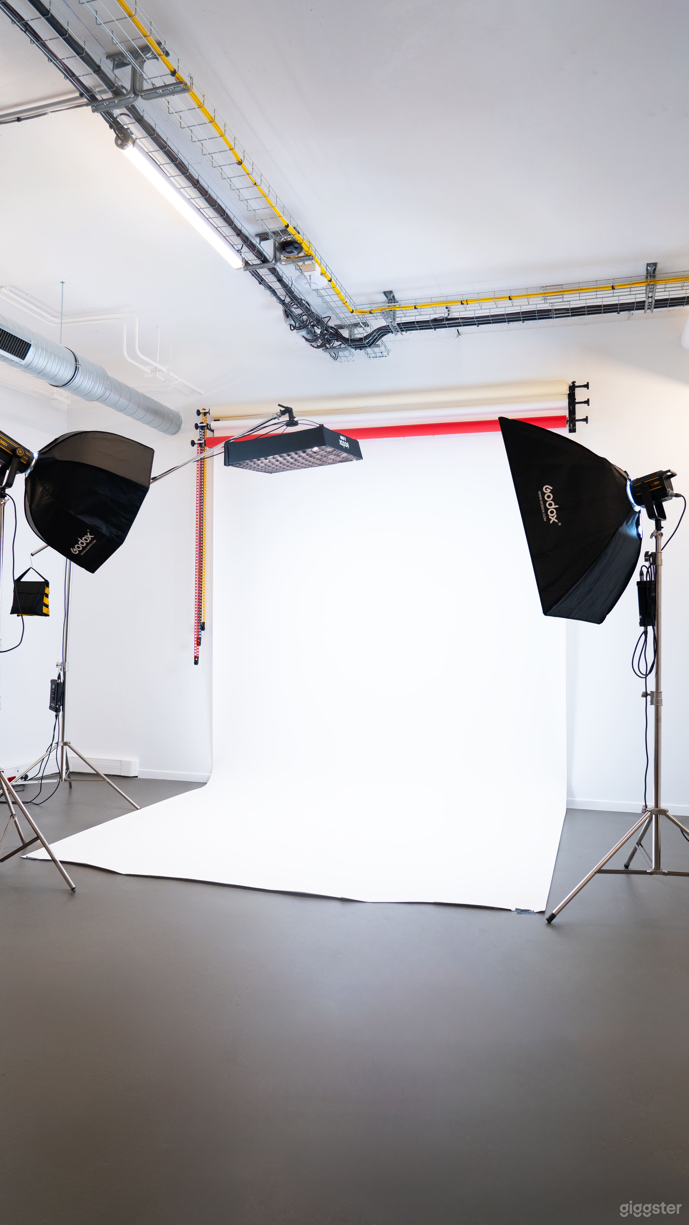 Grand Studio Photo &amp; Vidéo au coeur du 9e Photo 2