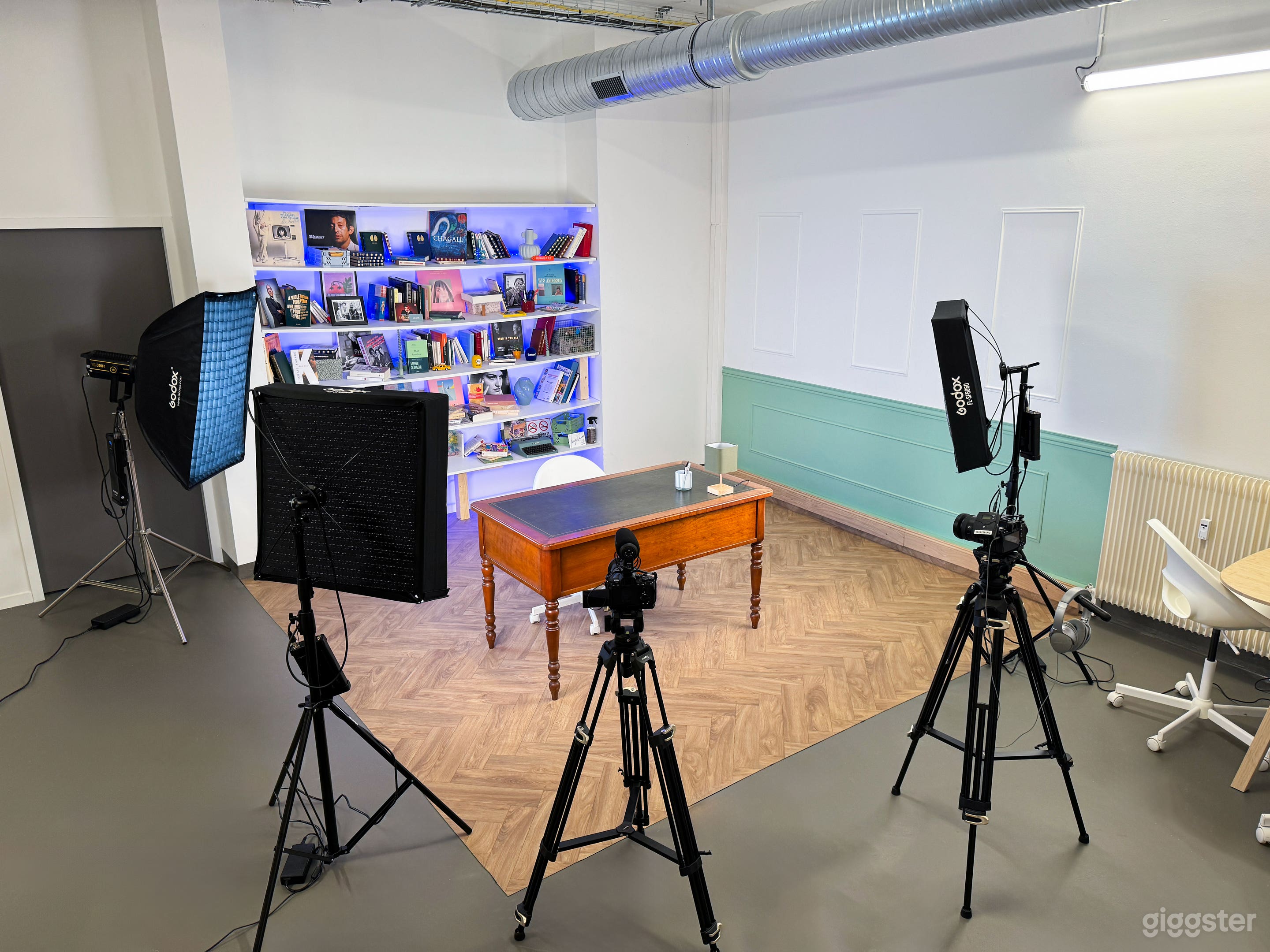 Grand Studio Photo &amp; Vidéo au coeur du 9e Photo 3