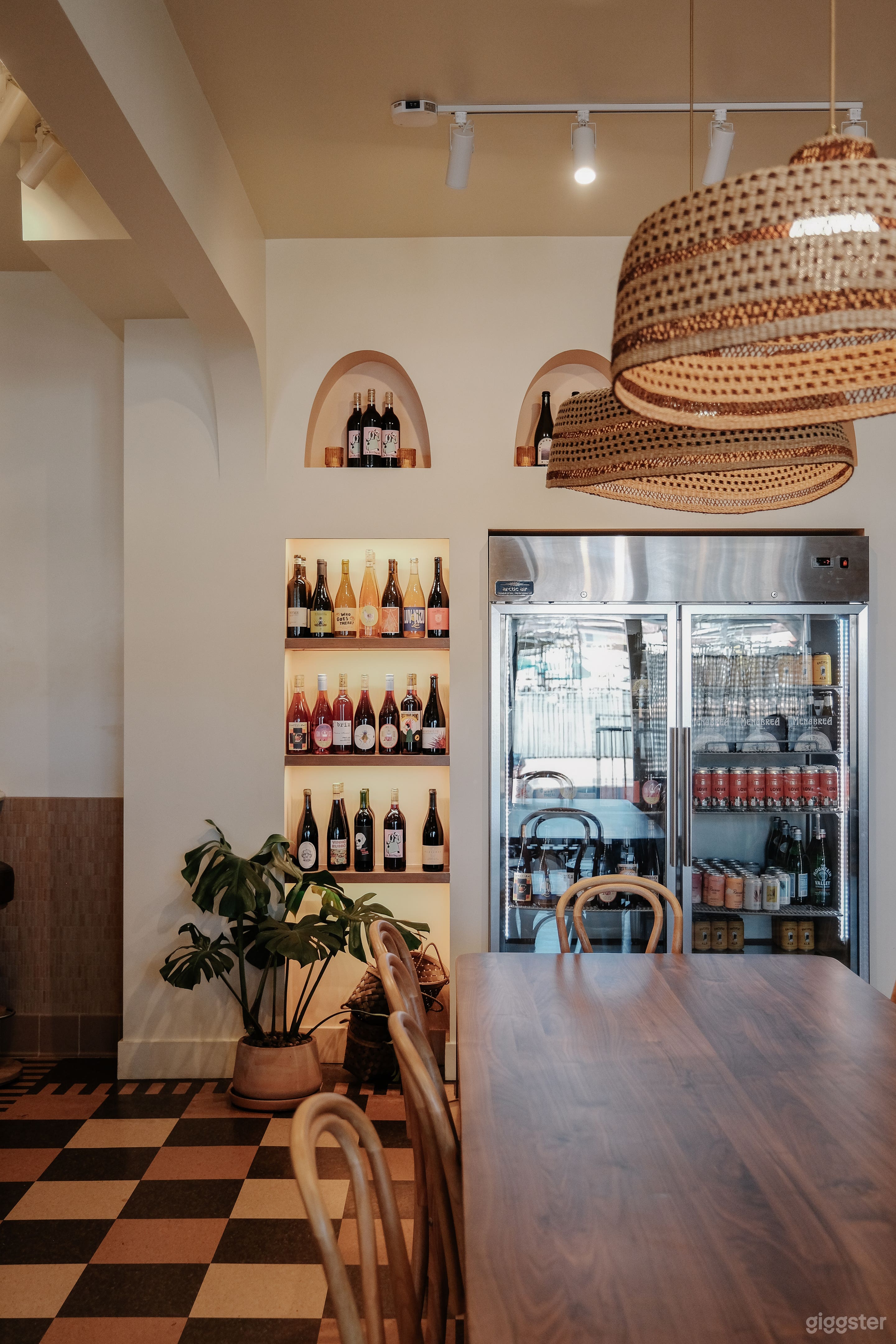 Restaurant/Cafe/ Wine bar Photo 3