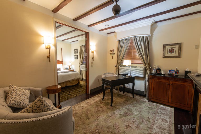  Beautiful one of a kind Hotel in Glendale 