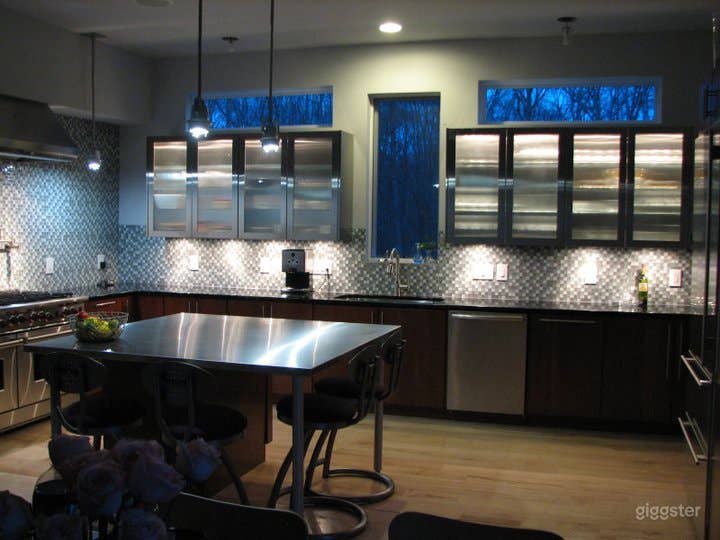 Gourmet Kitchen With Private Patio Photo 1