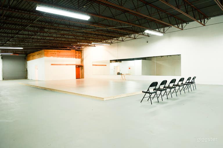  Large Industrial Style Dance Studio 
