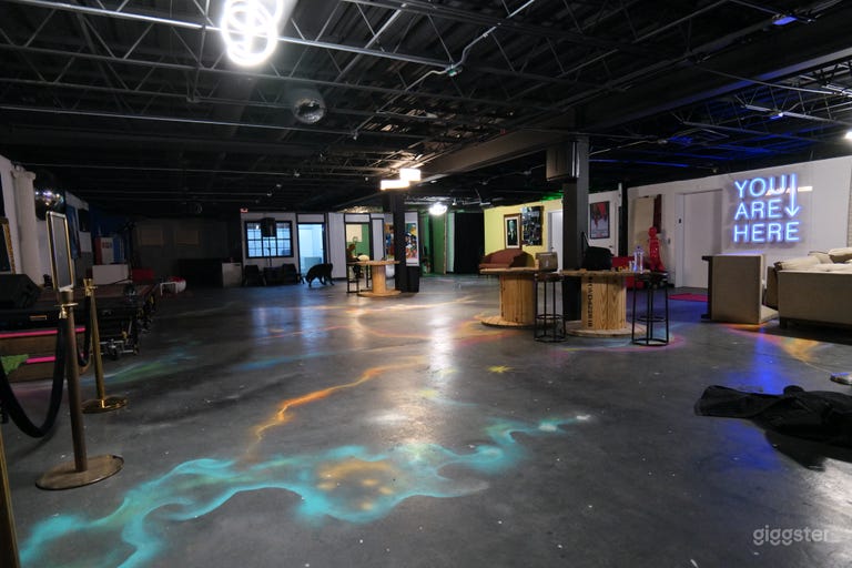  A Versatile Art Gallery and Event Space 