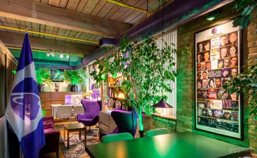 Library Room Setting for Filming Photo 4