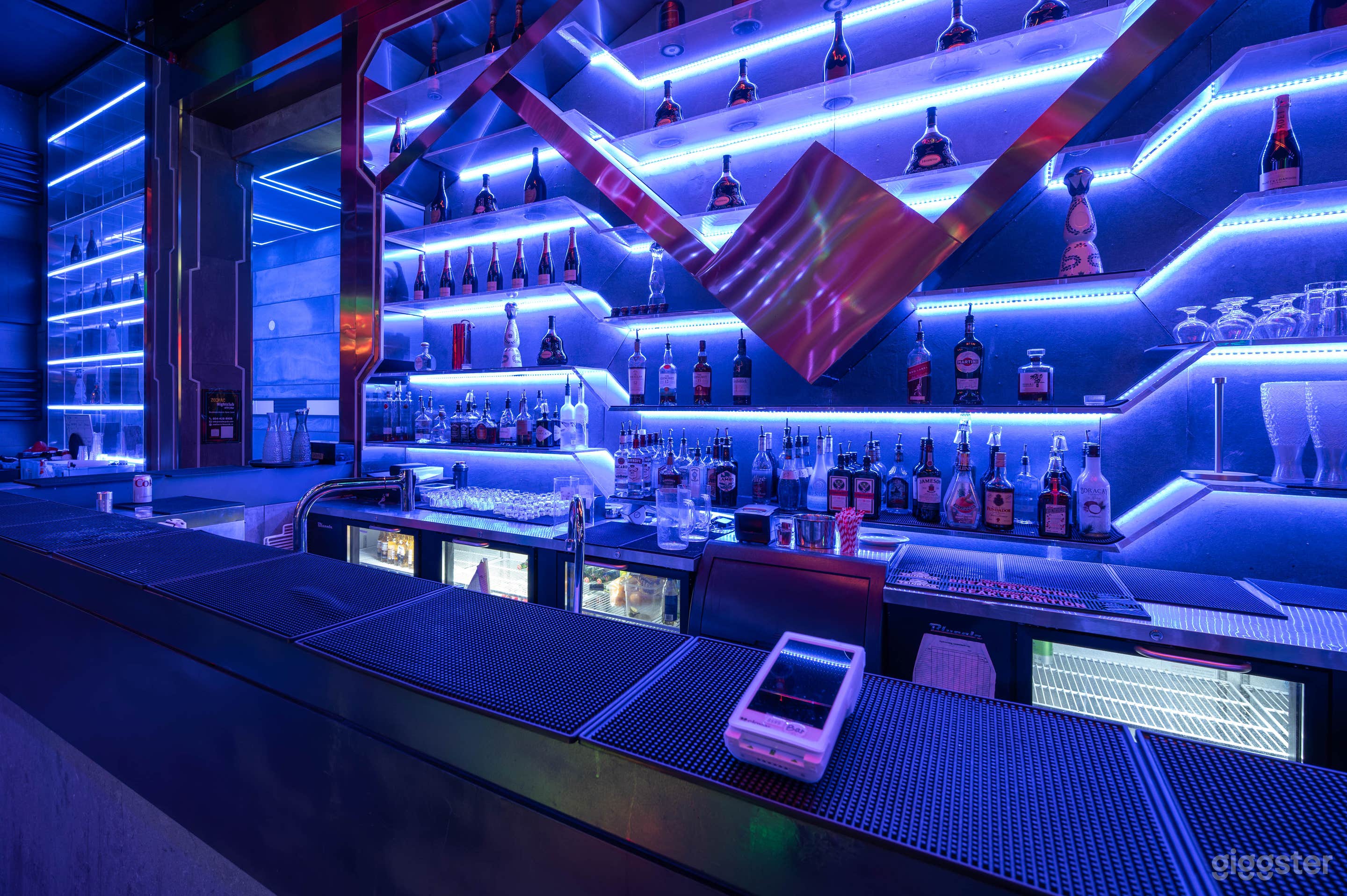 Karaoke &amp; Pub in Richmond Photo 2